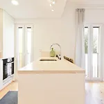 宾馆 Bright 2 Bedroom With Parking In Lisboa
