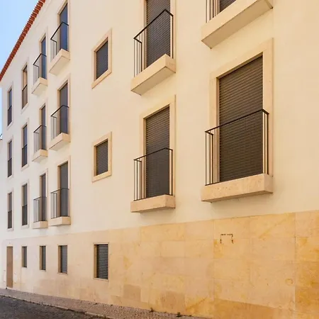 Bright 2 Bedroom With Parking In Apartmán Lisboa